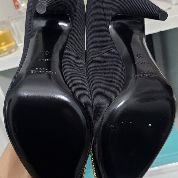 Saint LaurentChain-Link Accents Pumps - Picture 3 of 4